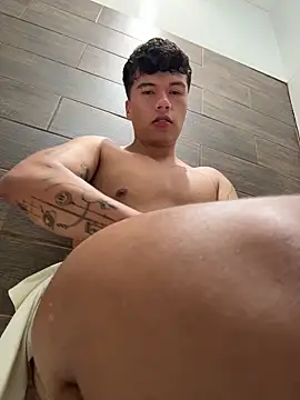 Logan smith1 online show from 11-21-25, 08:07