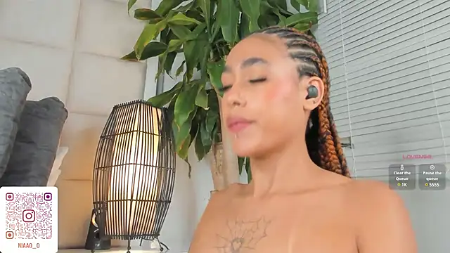 Snapshot of Nia_Bunny chatting on 03-11-25, 05:24 Nia Bunny online show from 03-11-25, 05:24