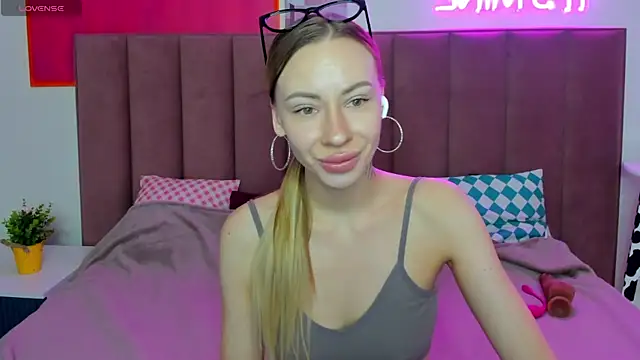 Diana Garrett online show from 10-16-25, 01:50