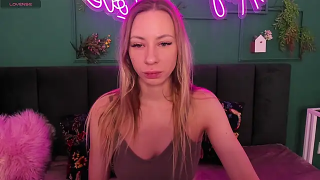 Diana Garrett online show from 12-14-25, 01:55