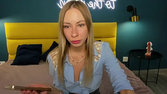 Diana Garrett online show from 06-12-26, 08:35
