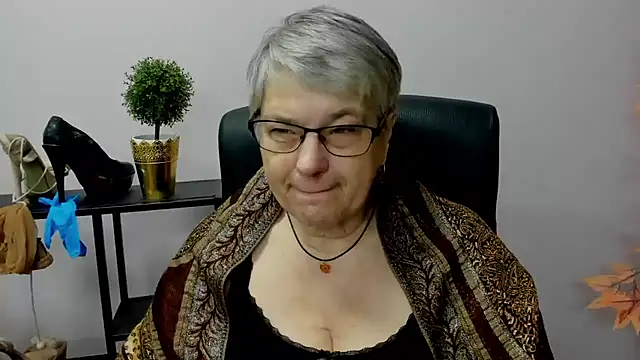 IrisDream online show from 01-03-25, 07:16