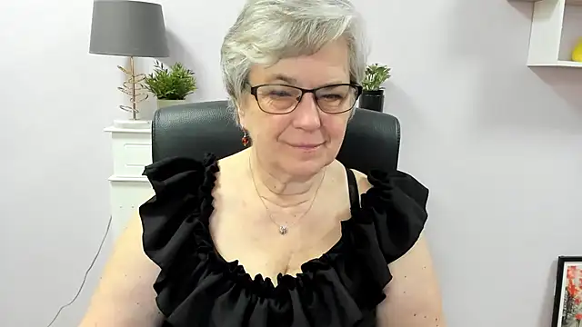 IrisDream online show from 05-08-26, 06:19