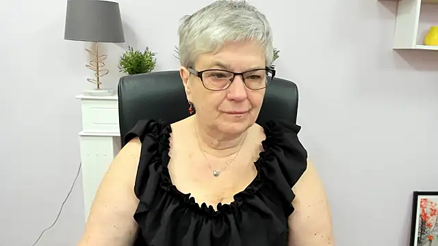 IrisDream online show from 05-11-26, 05:57