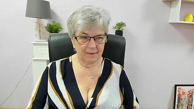 IrisDream online show from 07-10-26, 05:56