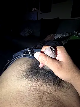 Snapshot of Bola453 chatting on 10-18-25, 08:15 Bola453 online show from 10-18-25, 08:15