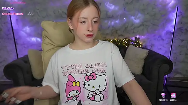 Snapshot of SilverrMoon chatting on 12-28-24, 02:10 SilverrMoon online show from 12-28-24, 02:10