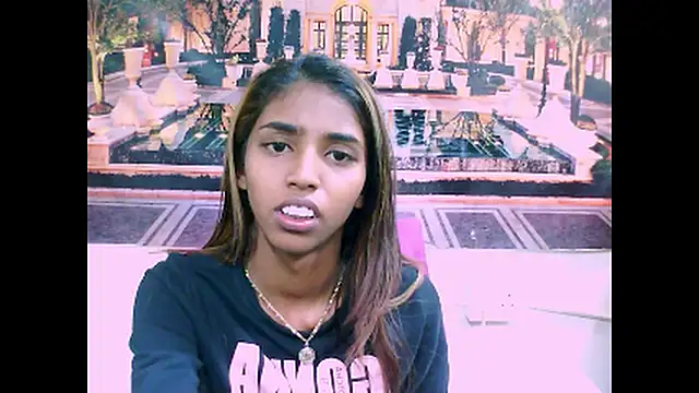 Snapshot of IndianSexySlender chatting on 12-13-24, 06:00 IndianSexySlender online show from 12-13-24, 06:00