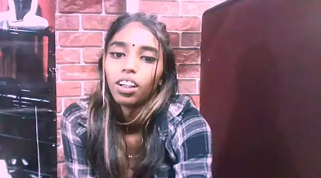 Snapshot of IndianSexySlender chatting on 03-12-25, 02:23 IndianSexySlender online show from 03-12-25, 02:23