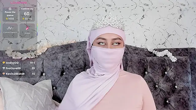 Snapshot of iiris_ chatting on 09-25-25, 04:54 iiris online show from 09-25-25, 04:54