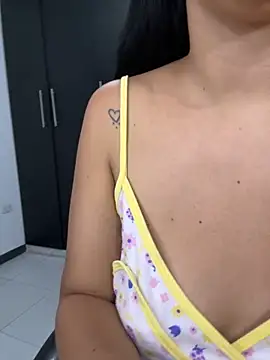 Snapshot of iiris_ chatting on 09-27-25, 03:55 iiris online show from 09-27-25, 03:55