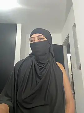 Snapshot of iiris_ chatting on 10-11-25, 07:07 iiris online show from 10-11-25, 07:07