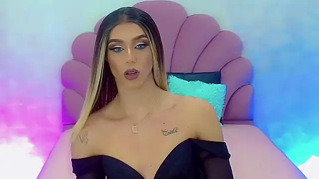 Snapshot of briana_sex32 chatting on 01-01-25, 10:11 briana sex32 online show from 01-01-25, 10:11