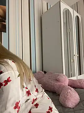 Liya my online show from 12-24-24, 06:39