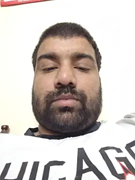 Snapshot of L9vefromAkhil chatting on 04-09-26, 04:12 L9vefromAkhil online show from 04-09-26, 04:12