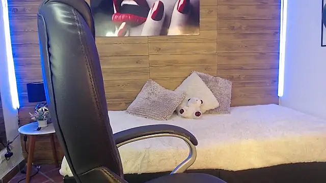 jhoellx online show from 12-12-24, 12:44