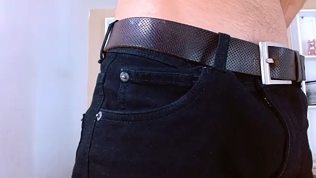 Liam crox online show from 01-10-25, 05:13