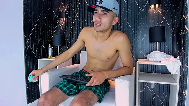 Liam crox online show from 02-24-25, 10:25