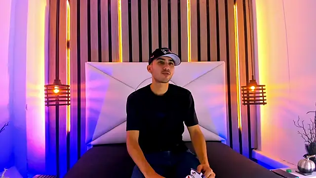 Liam crox online show from 03-15-25, 06:10