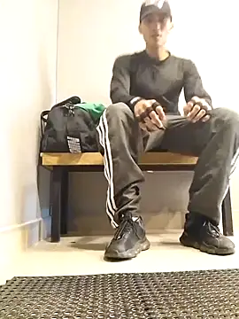 Liam crox online show from 03-18-25, 01:09