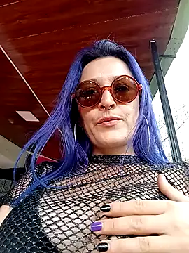 sophie banger online show from 12-13-24, 08:04