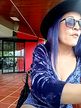 sophie banger online show from 12-20-24, 06:56