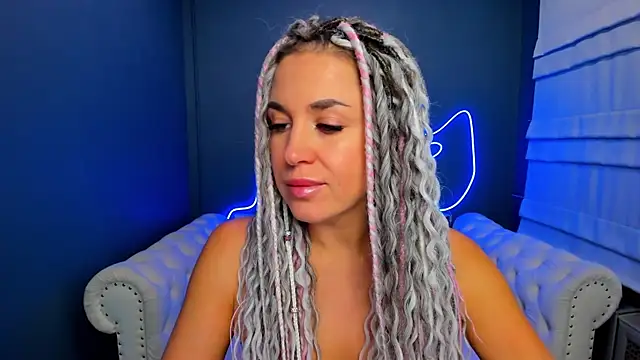 rock n roxy online show from 10-18-25, 01:19