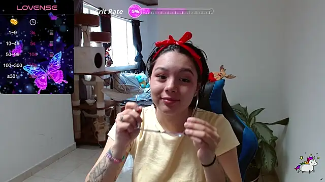 Snapshot of TRIXIE_TANG28 chatting on 04-16-26, 05:58 TRIXIE TANG28 online show from 04-16-26, 05:58