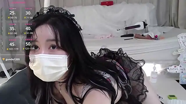 Snapshot of 2hyun chatting on 03-21-25, 11:12 2hyun online show from 03-21-25, 11:12