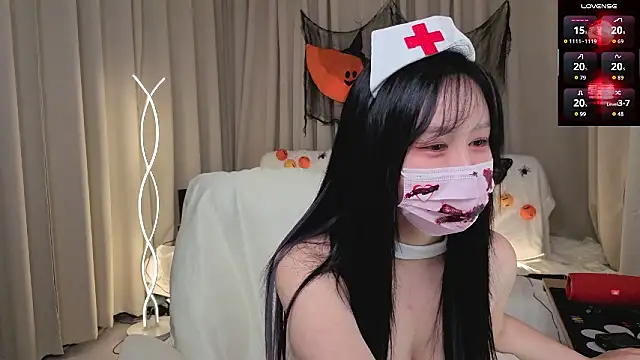 Snapshot of 2hyun chatting on 10-30-25, 02:40 2hyun online show from 10-30-25, 02:40