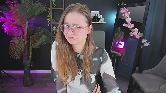 CassieCool online show from 01-26-25, 04:20