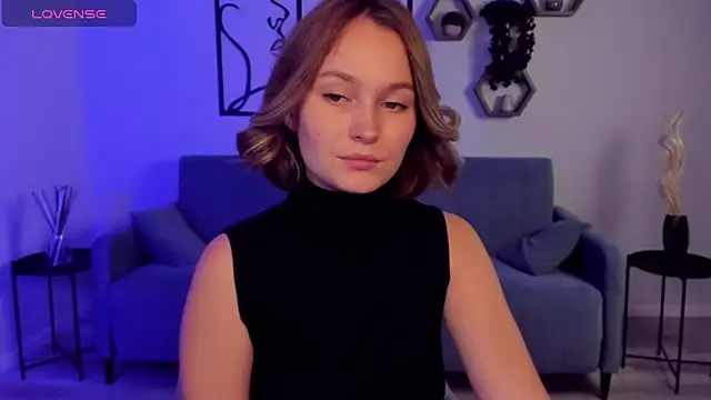 Snapshot of BritnieCute chatting on 10-07-25, 04:53 BritnieCute online show from 10-07-25, 04:53