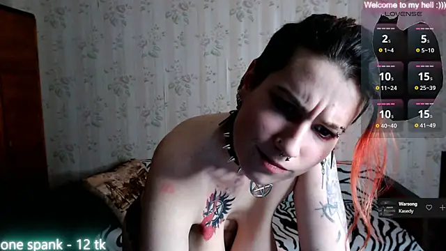 Snapshot of Miya_Wey_ chatting on 02-02-25, 08:41 Miya Wey online show from 02-02-25, 08:41