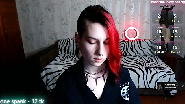 Snapshot of Miya_Wey_ chatting on 02-14-25, 03:05 Miya Wey online show from 02-14-25, 03:05