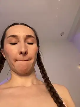 cutte dora online show from 02-16-26, 12:12