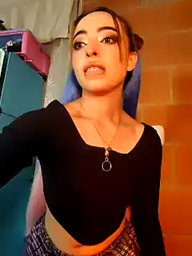 Yennastone online show from 02-18-25, 12:15