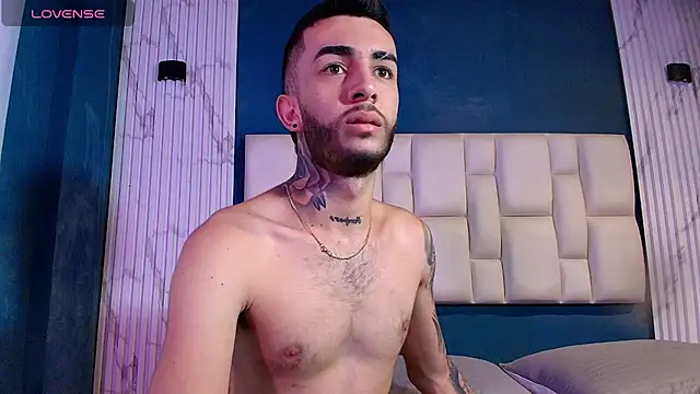 Snapshot of Marcelo_ruiz_ chatting on 01-27-25, 12:16 Marcelo ruiz online show from 01-27-25, 12:16