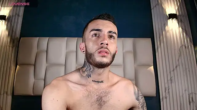 Snapshot of Marcelo_ruiz_ chatting on 02-27-25, 10:09 Marcelo ruiz online show from 02-27-25, 10:09