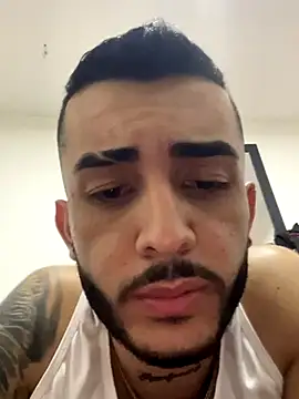 Snapshot of Marcelo_ruiz_ chatting on 11-02-25, 10:01 Marcelo ruiz online show from 11-02-25, 10:01