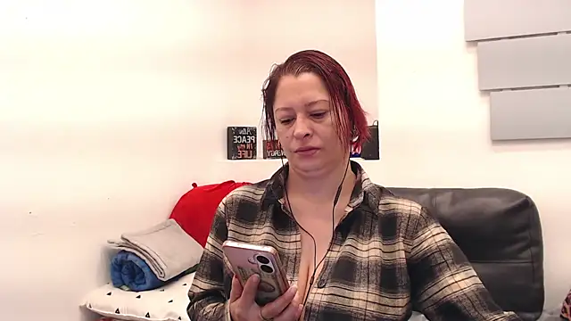 eva twiss online show from 06-16-26, 01:03