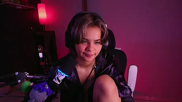 Snapshot of marlena3312 chatting on 03-04-26, 01:39 marlena3312 online show from 03-04-26, 01:39