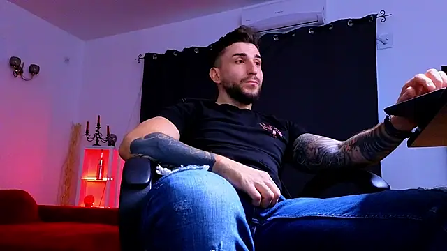 Snapshot of MightyAaron66 chatting on 10-02-25, 02:35 MightyAaron66 online show from 10-02-25, 02:35