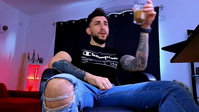 MightyAaron66 online show from 02-12-26, 06:52