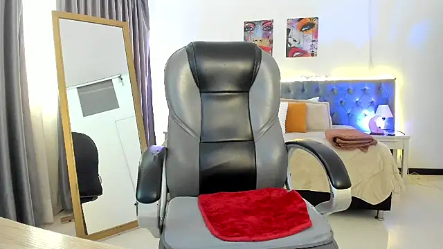 Snapshot of Tamy_edwards chatting on 09-24-25, 07:39 Tamy edwards online show from 09-24-25, 07:39