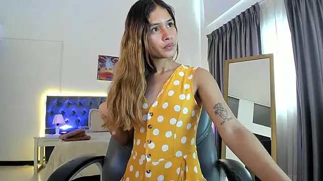 Snapshot of Tamy_edwards chatting on 10-25-25, 08:03 Tamy edwards online show from 10-25-25, 08:03