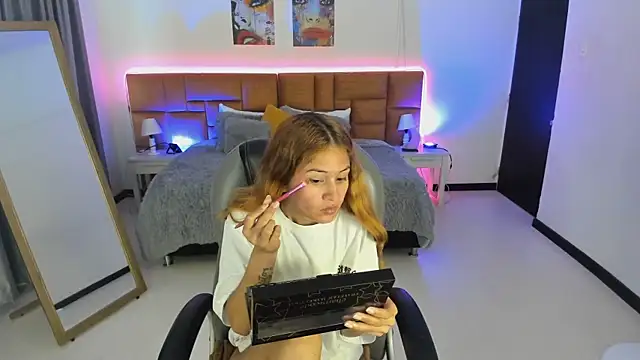 Snapshot of Tamy_edwards chatting on 03-18-26, 08:01 Tamy edwards online show from 03-18-26, 08:01