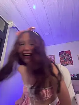 missdaphnee  online show from 03-16-25, 05:03