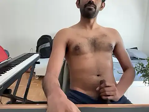 Snapshot of dominanthubby chatting on 04-25-26, 12:30 dominanthubby online show from 04-25-26, 12:30