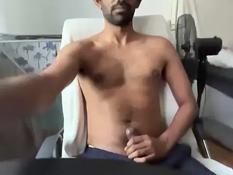 Snapshot of dominanthubby chatting on 06-02-26, 03:36 dominanthubby online show from 06-02-26, 03:36
