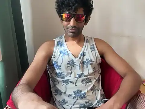 Snapshot of dominanthubby chatting on 06-08-26, 07:42 dominanthubby online show from 06-08-26, 07:42